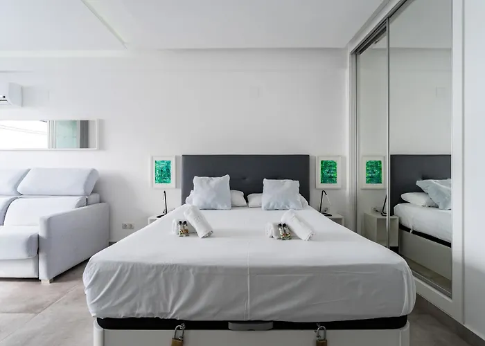 Ct 405 - Faro's Sea Views