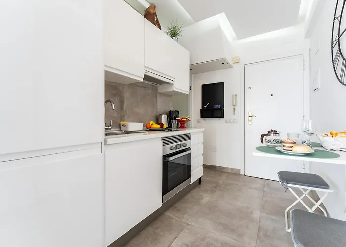 Ct 405 - Faro's Sea Views